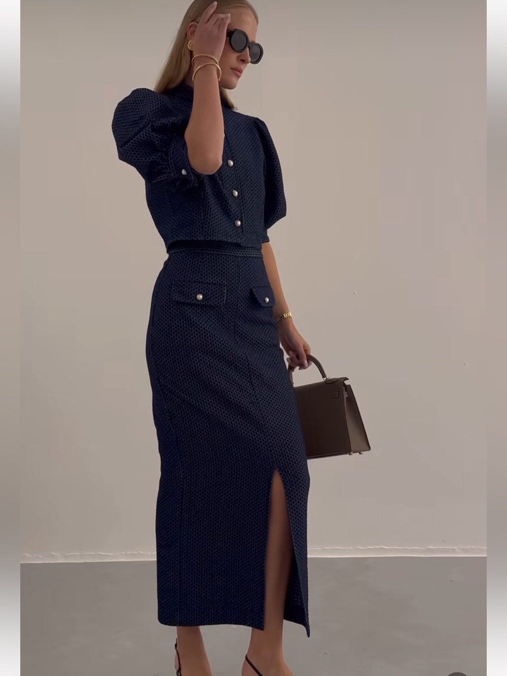 Cropped Puff-Sleeve Button Front Skirt Suit in Navy - Picture 6 of 10